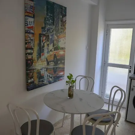 Theo 202 - Cozy 2 Bdr Nicosia Free Parking & Wi-Fi Nikosia