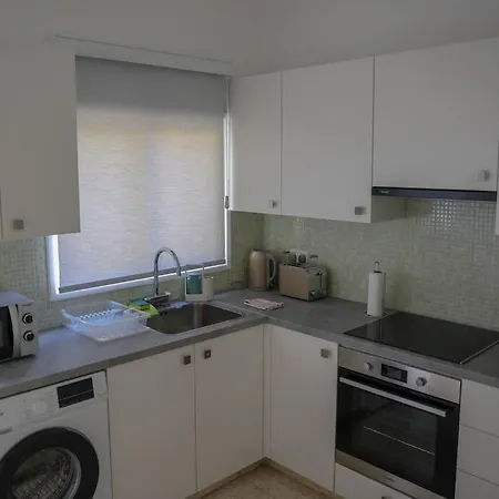 Cozy 2 Bdr Free Parking Wifi Appartamento