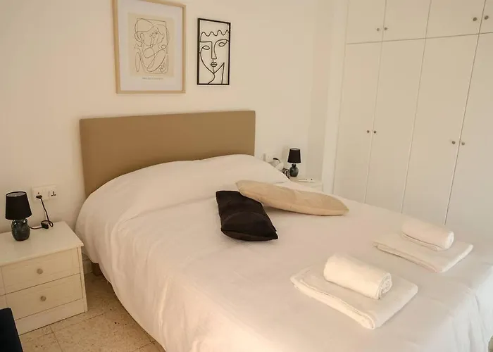 Lägenhet Cozy 2 Bdr Free Parking Wifi Nicosia