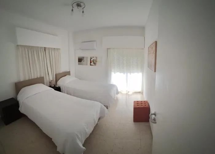 Cozy 2 Bdr Free Parking Wifi Lägenhet Nicosia